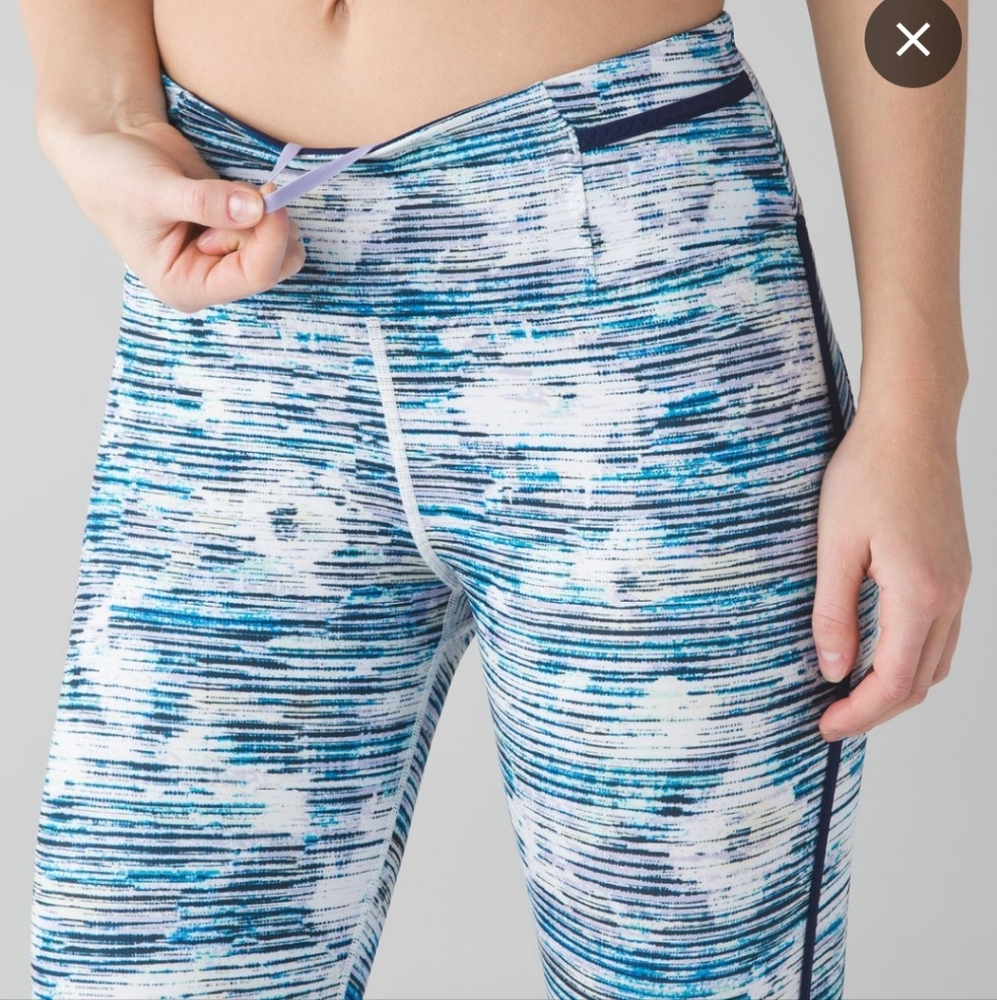 Lululemon Real Quick Tights in Blurry Belle/Hero Blue size 6